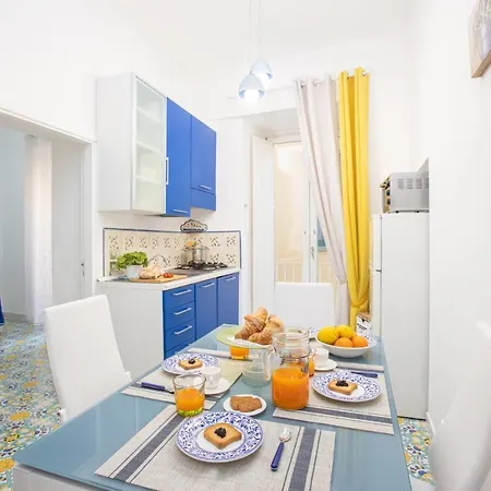 Brezza Marina-Authentic Sorrento Flat By The Beach Exterior photo