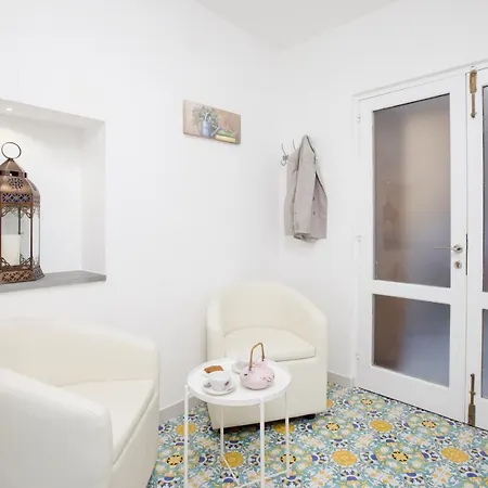 Brezza Marina-Authentic Sorrento Flat By The Beach Exterior photo